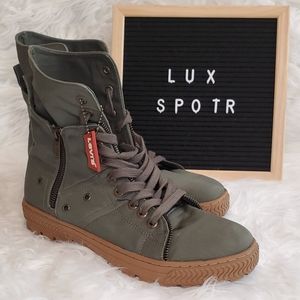 Levis Men's Boots (Used)